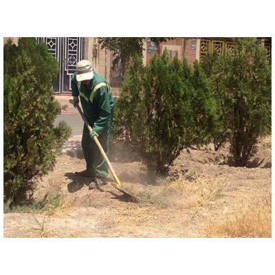 اجرای طرح علف کشی و تشتک زنی فضای سبز شهر پرند