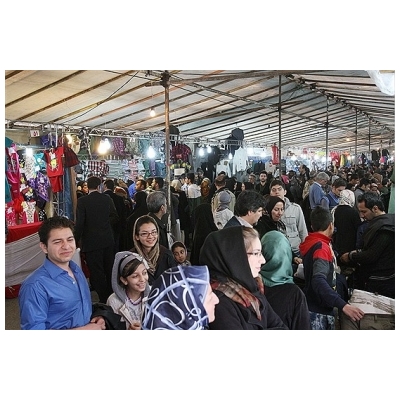 بازدید رئیس شورای اسلامی شهر پرند از نمایشگاه بهاره