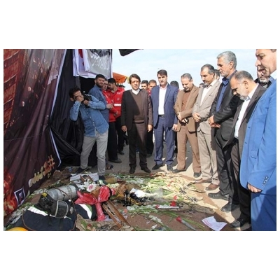 گرامیداشت شهدای آتش نشان حادثه ی پلاسکو با حضور مسئولین شهری و شهرستانی در ایستگاه آتش نشانی پرند