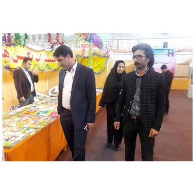 بازدید شهردار پرند از نمایشگاه کتاب در شهرستان رباط کریم