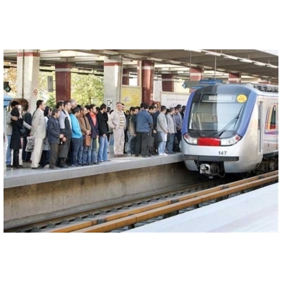 بازدید شبانه شهردار پرند از پروژه ی ایستگاه قطار شهری