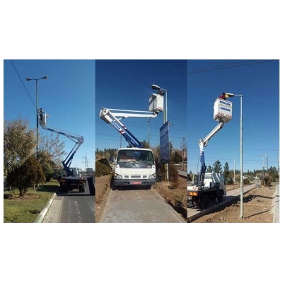 اجرای عملیات کابل کشی هوایی جهت روشن کردن پایه چراغ های گازی ایستگاه راه آهن پرند