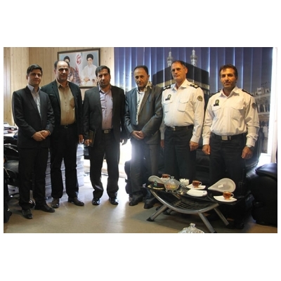 تقدیر از جانباز دفاع مقدس در مراسم قرائت زیارت عاشورا