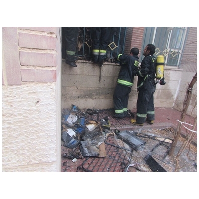 آتش سوزی در طبقه همکف ساختمان با حضور به موقع آتش نشانان مهار شد