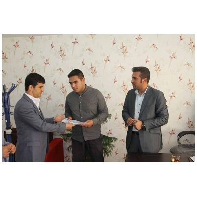 تجلیل از علی احمد خانی کارمند شهرداری پرند