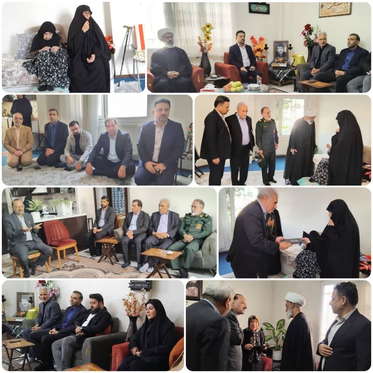 تجلیل مدیران شهری پرند از خانواده سه شهید دفاع مقدس